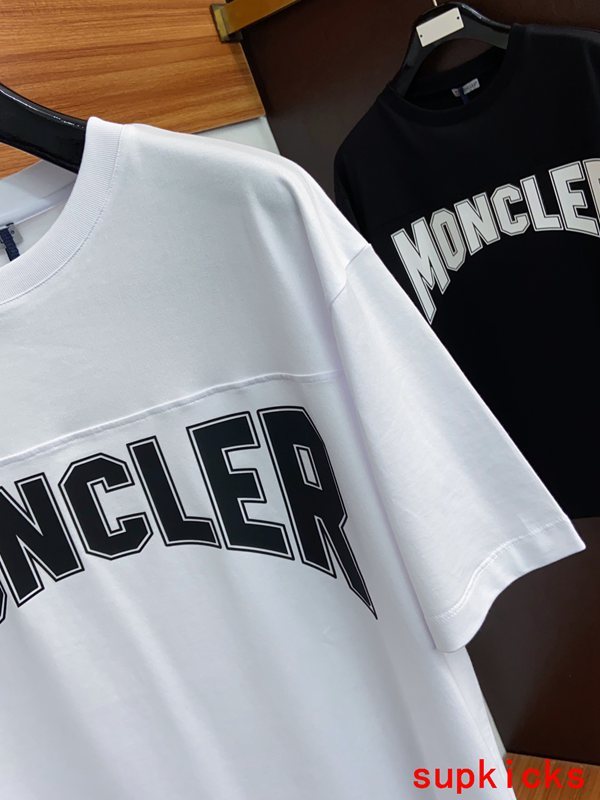 Moncler Luxury Cloth