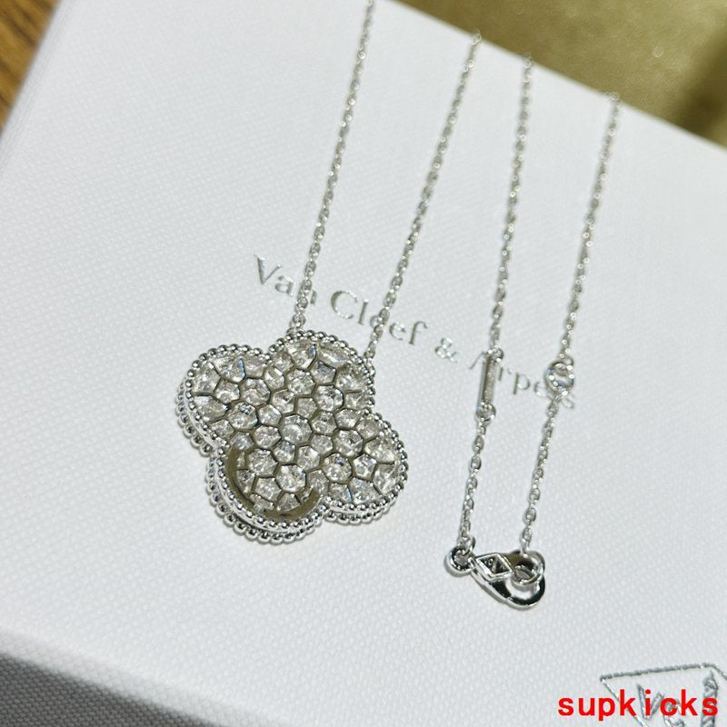 Van Cleef & Arples Jewelry