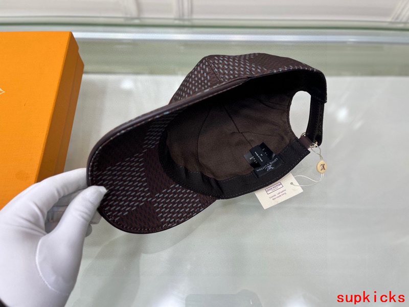 Louis Vuitton Luxury Cap