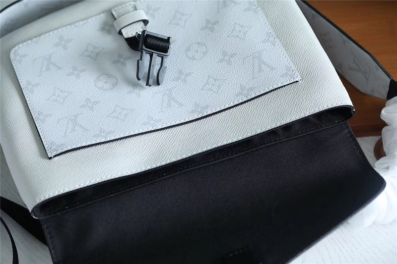 I W Fashion Lu-Vi bags - 10421