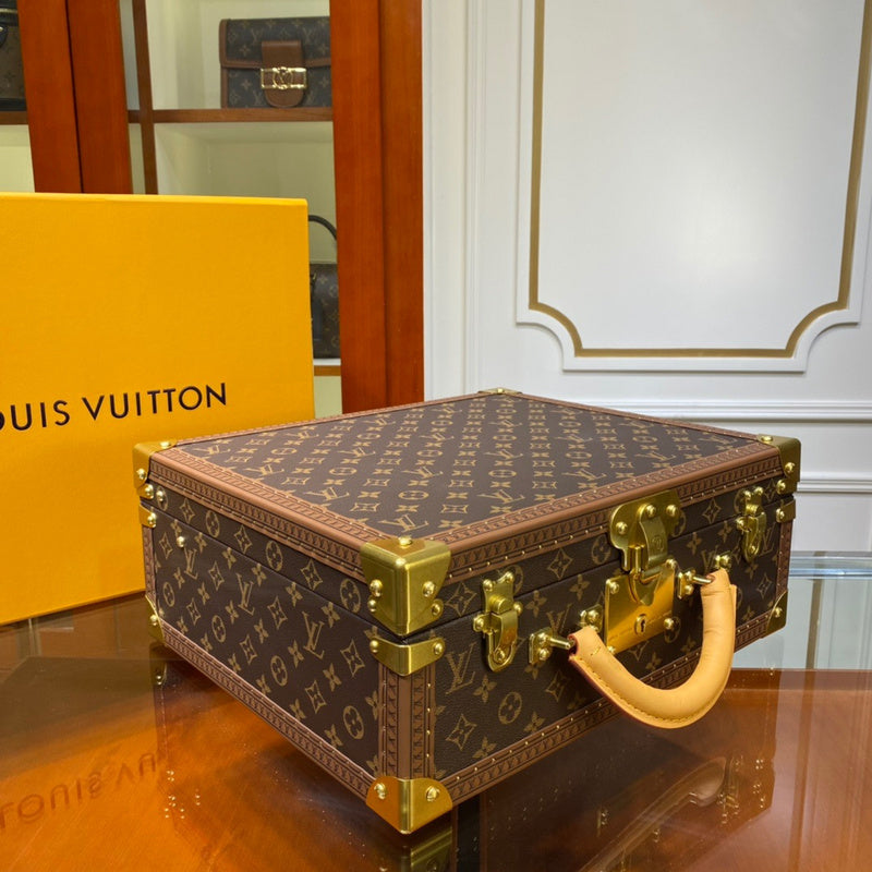 I W Fashion Lu-Vi bags - 9501