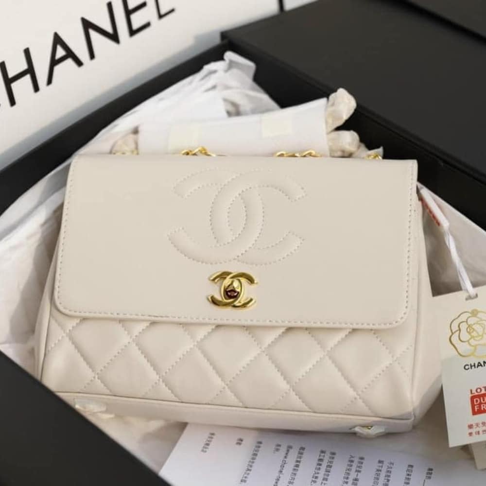 CC COCO MARK FLAP BAG WHITE 22CM