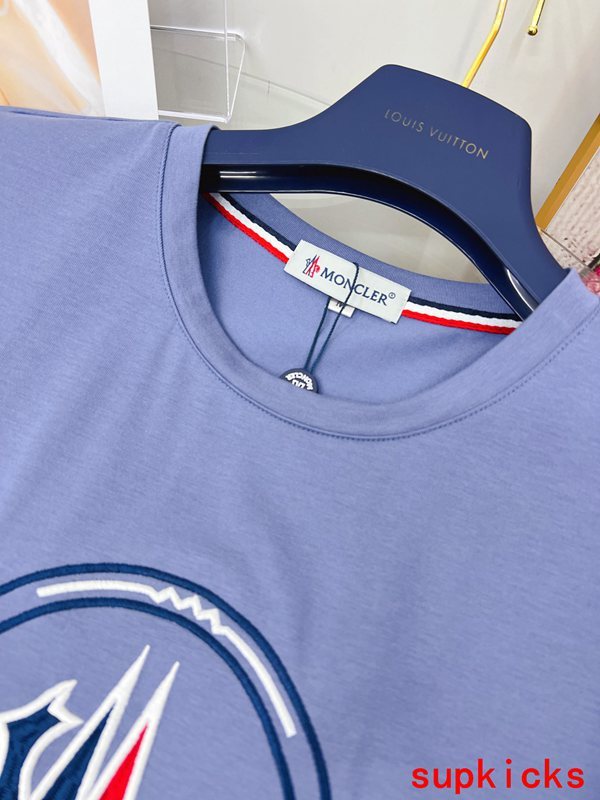Moncler Luxury Cloth