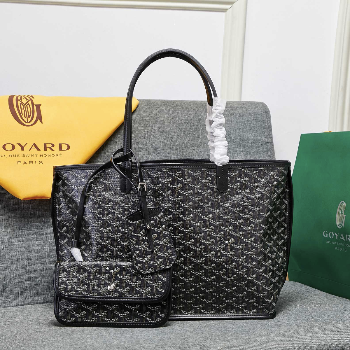 Elite Carryalls