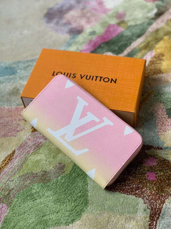I W Fashion Lu-Vi bags - 17272