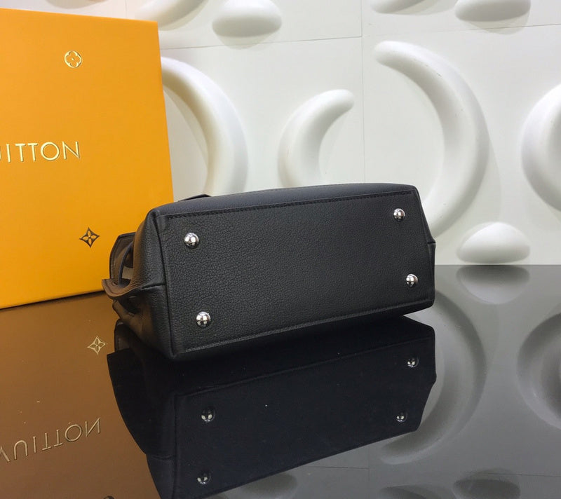 LOV2 Bags - Luxurious Bags  890