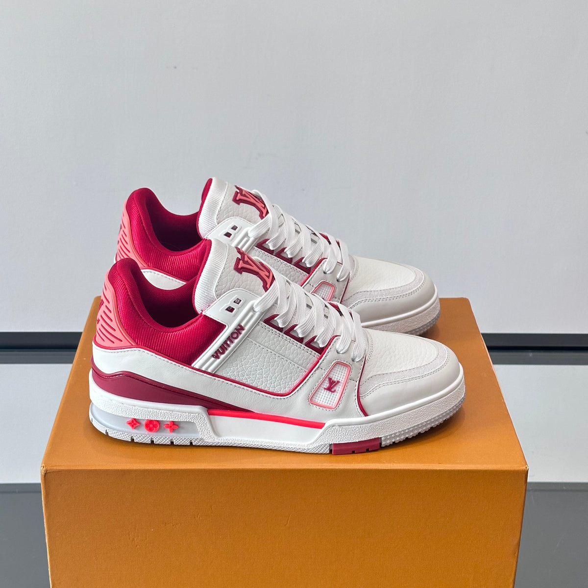 LOU TRAINERS