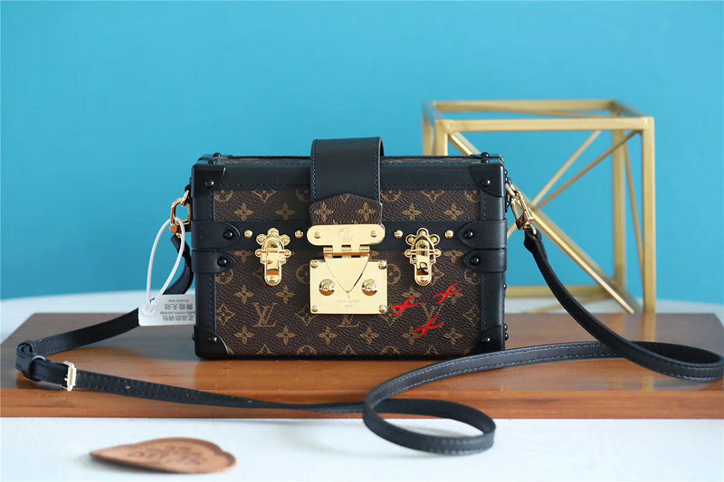 I W Fashion Lu-Vi bags - 8234