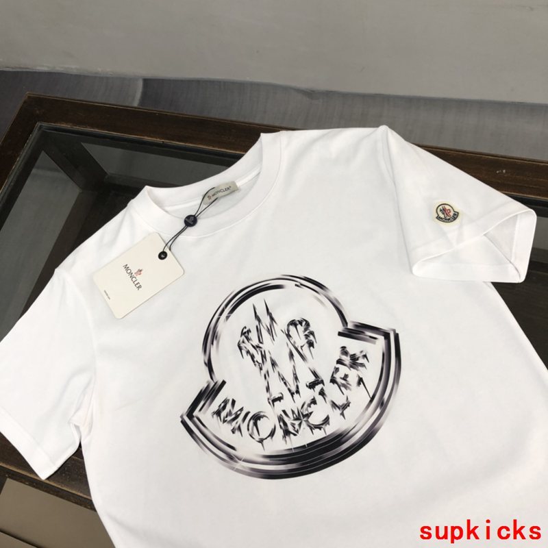 Moncler Luxury Cloth