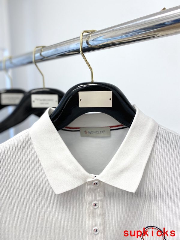 Moncler Luxury Cloth