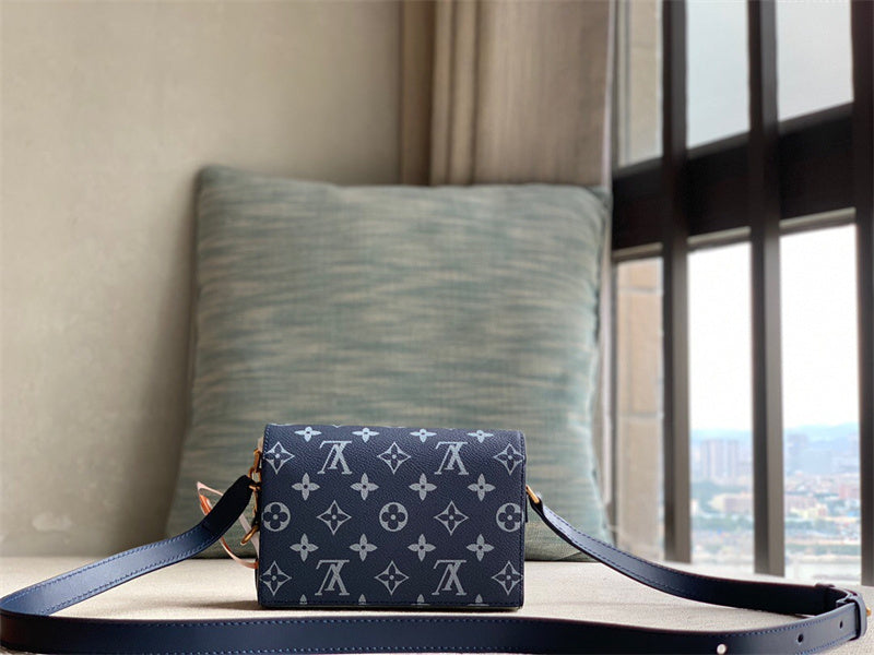 PHA - LOV Bags - 437