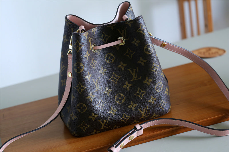 I W Fashion Lu-Vi bags - 8578