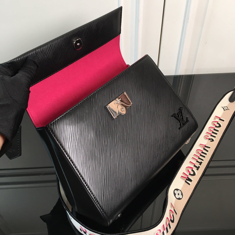 I W Fashion Lu-Vi bags - 17245