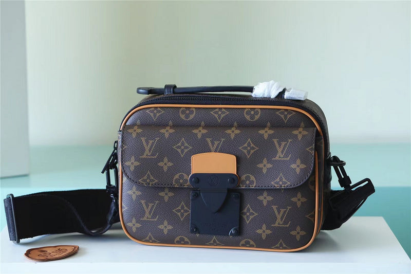 I W Fashion Lu-Vi bags - 10090