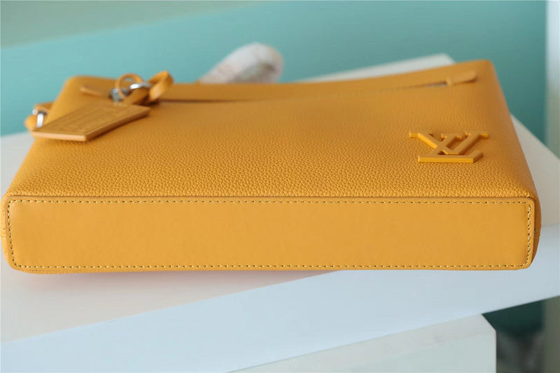 I W Fashion Lu-Vi bags - 10689