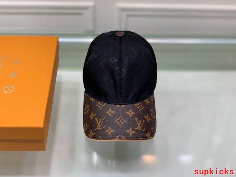 Louis Vuitton Luxury Cap