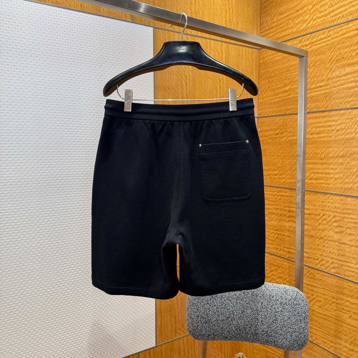 LOU SHORTS