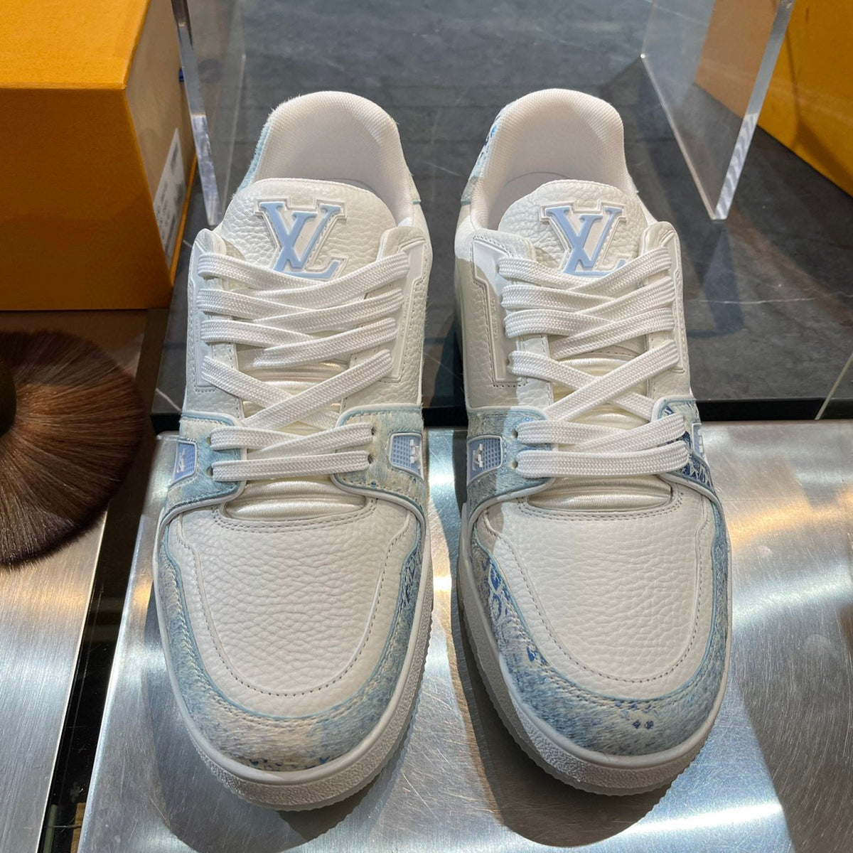 LOU TRAINERS
