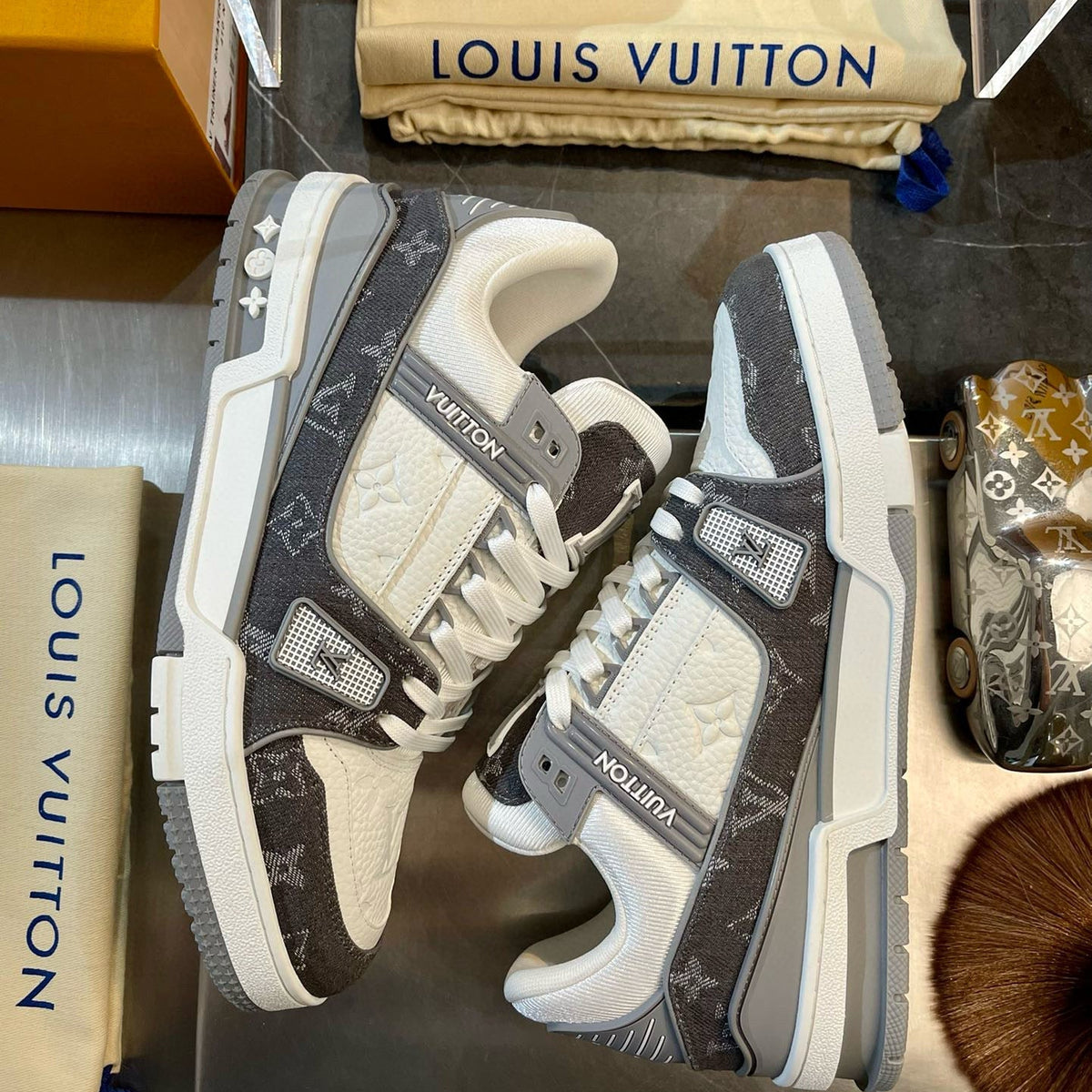 LOU TRAINERS