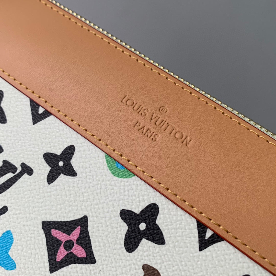 LOU POCHETTE VOYAGE SOUPLE POUCH
