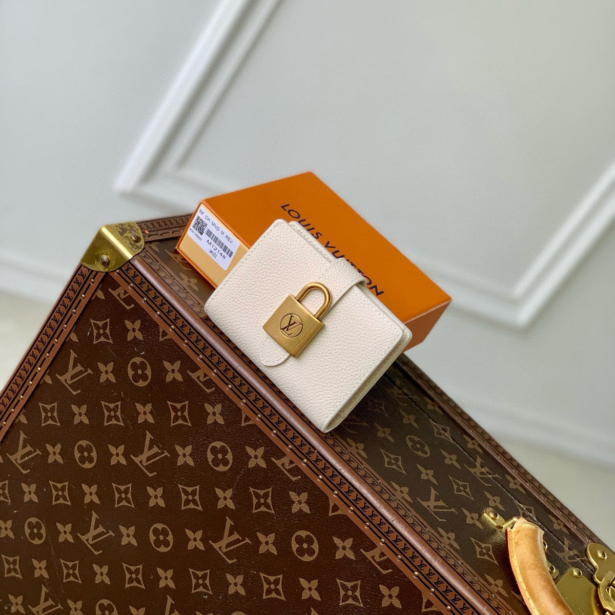 LOU LOW KEY COMPACT WALLET