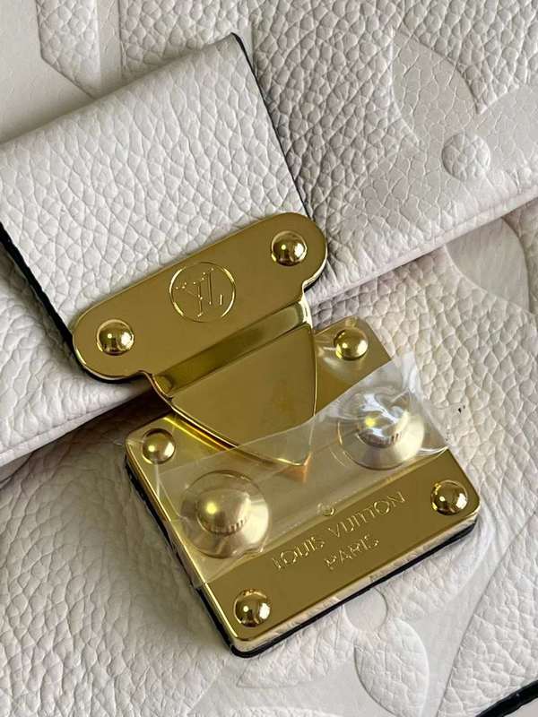 LOV2 Bags - Luxurious Bags  583