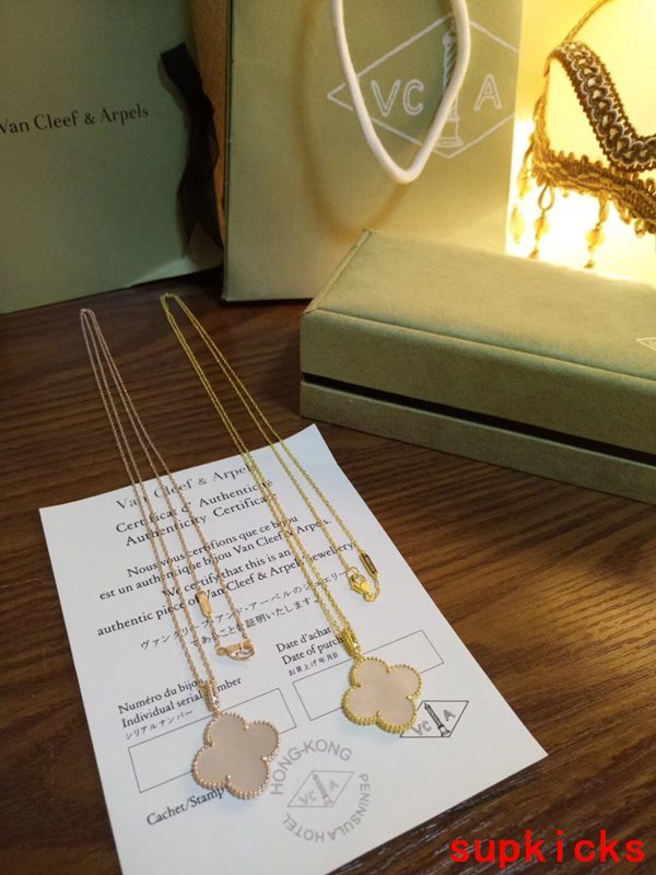 Van Cleef & Arples Jewelry