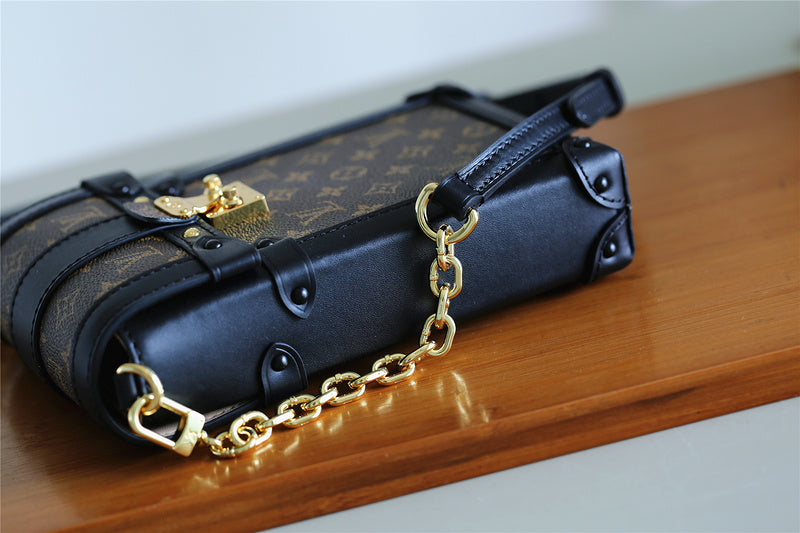I W Fashion Lu-Vi bags - 9052