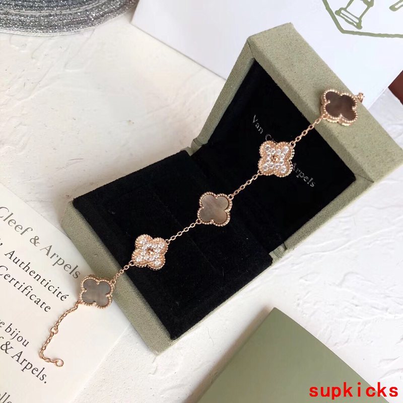 Van Cleef & Arples Jewelry