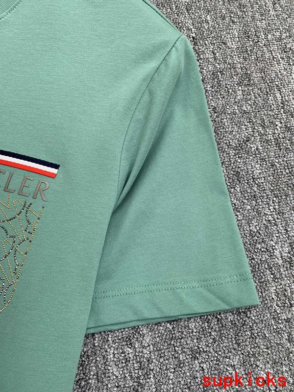 Moncler Luxury Cloth