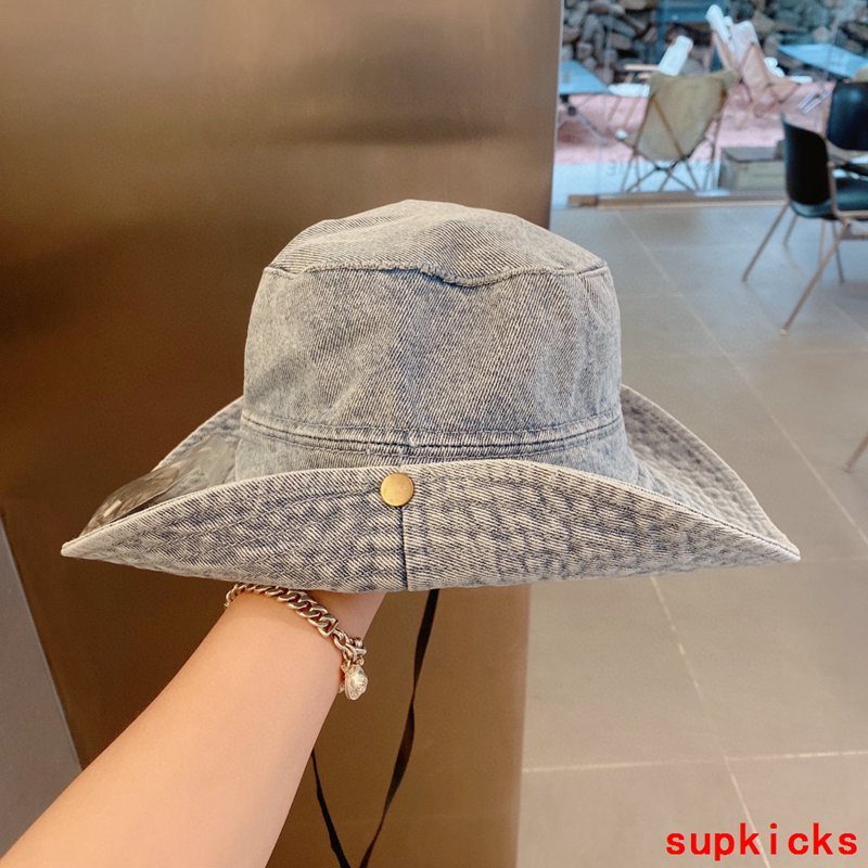 Louis Vuitton Luxury Cap