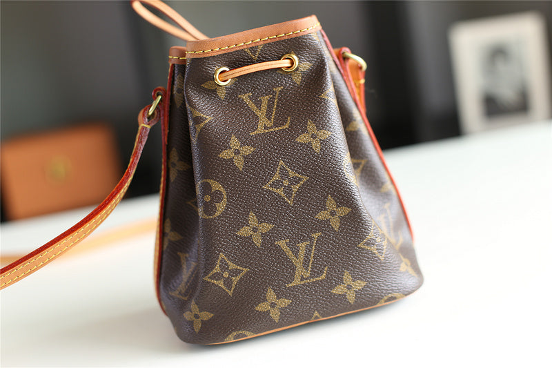 I W Fashion Lu-Vi bags - 9390