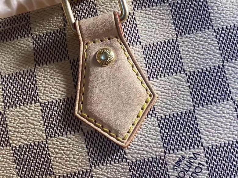 I W Fashion Lu-Vi bags - 9478