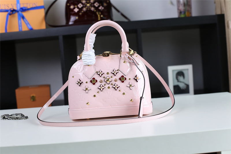 I W Fashion Lu-Vi bags - 8266