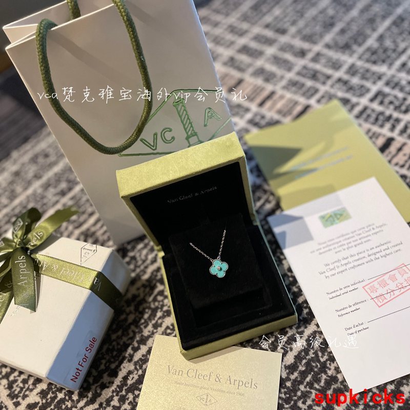 Van Cleef & Arples Jewelry