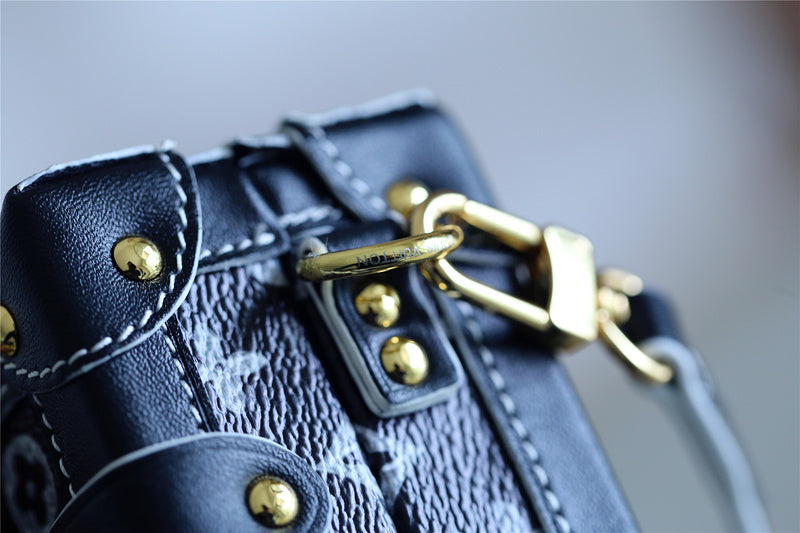 I W Fashion Lu-Vi bags - 8211