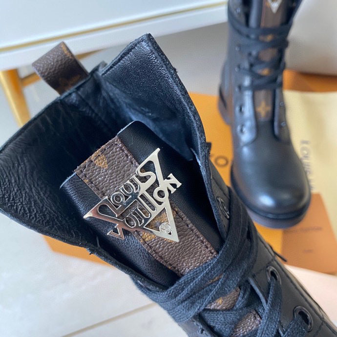 Louis Vuittion Luxury Shoes