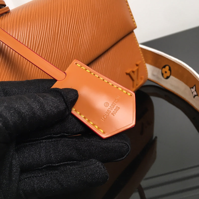 I W Fashion Lu-Vi bags - 17243
