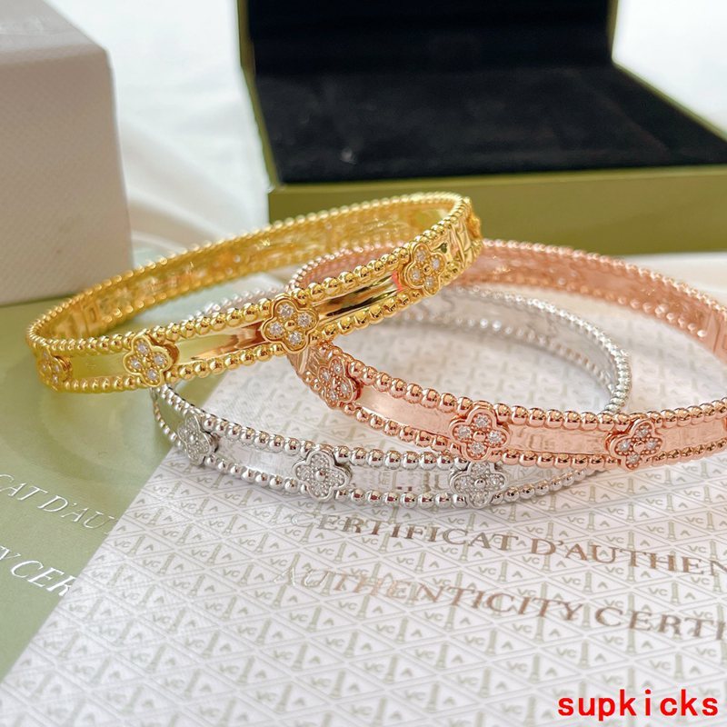Van Cleef & Arples Jewelry