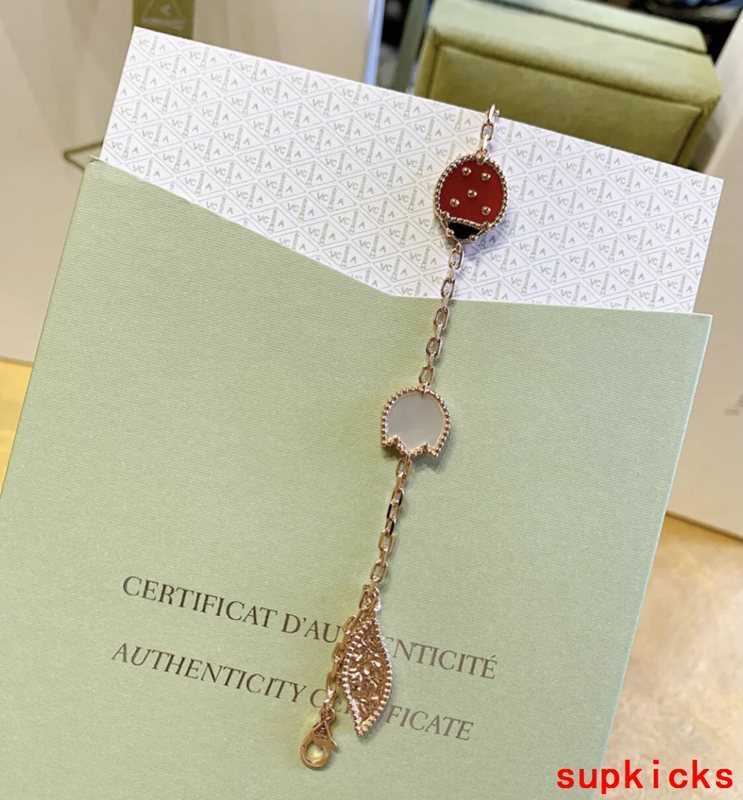 Van Cleef & Arples Jewelry