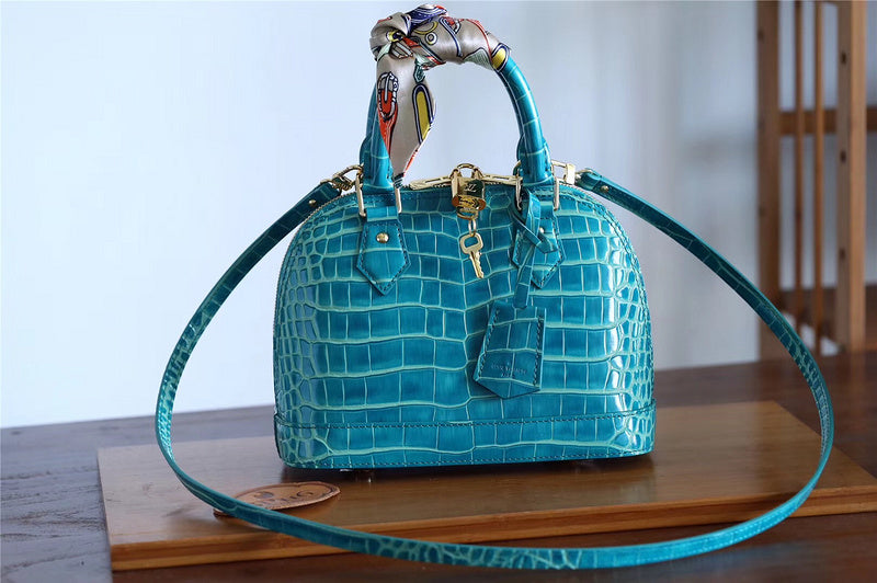 I W Fashion Lu-Vi bags - 8292