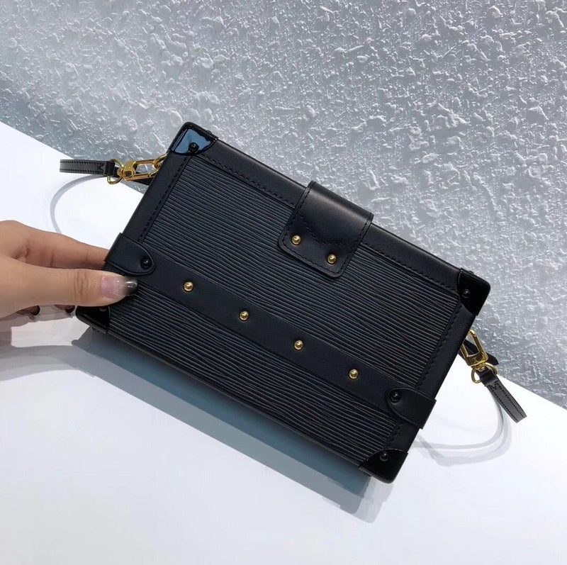 I W Fashion Lu-Vi bags - 17854