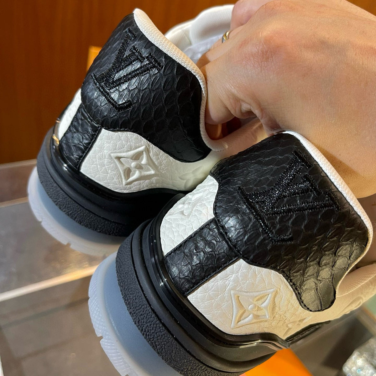 LOU TRAINERS
