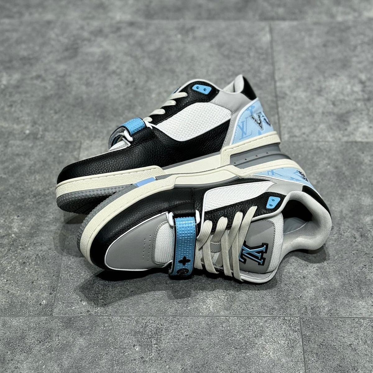 LOU TRAINERS