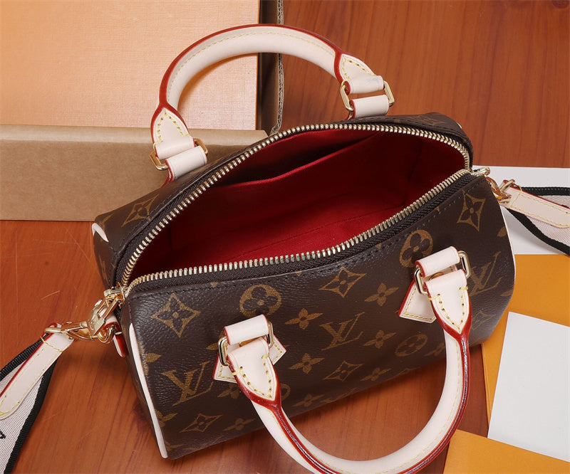PHA - LOV Bags - 305
