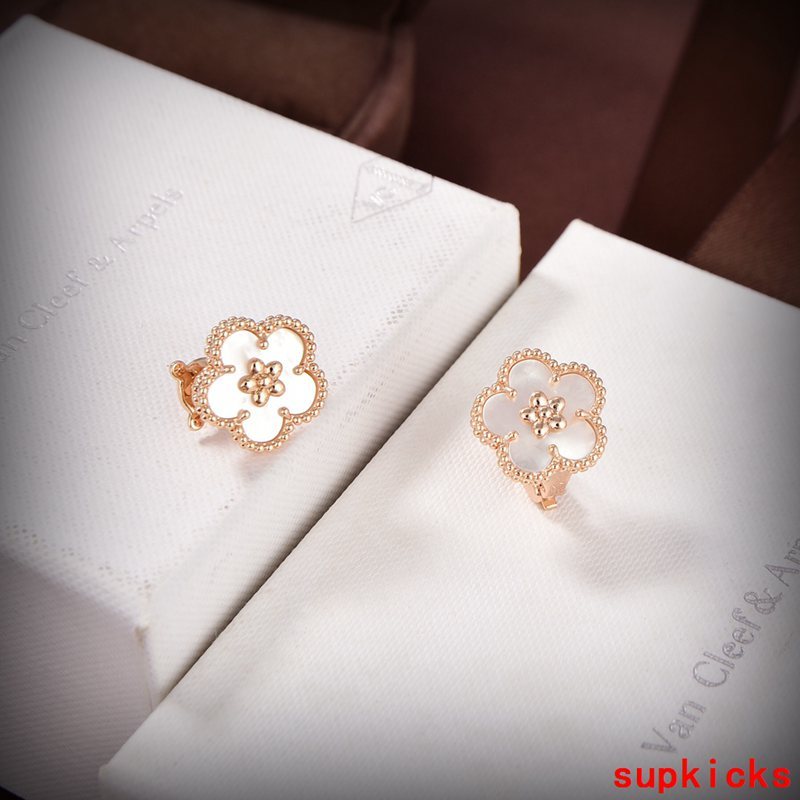 Van Cleef & Arples Jewelry