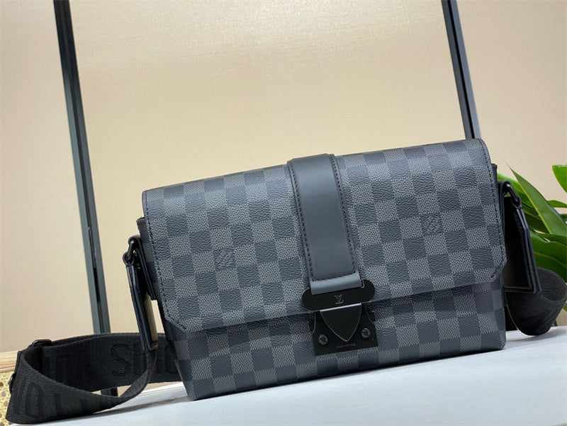 PHA - LOV Bags - 330