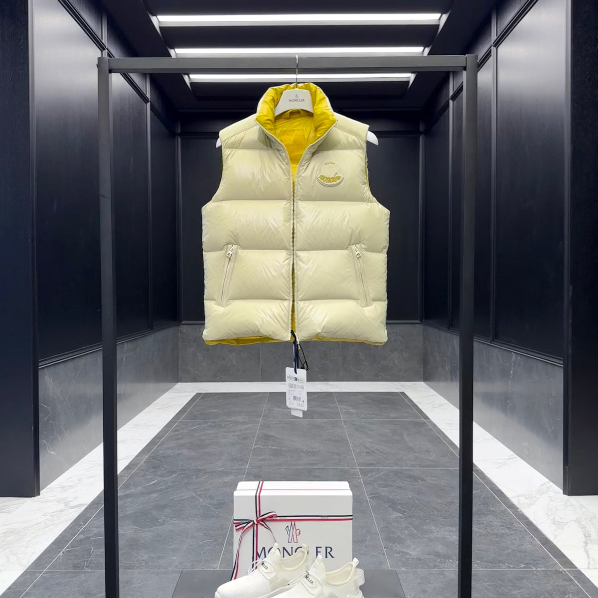 MONC LIPSI VEST