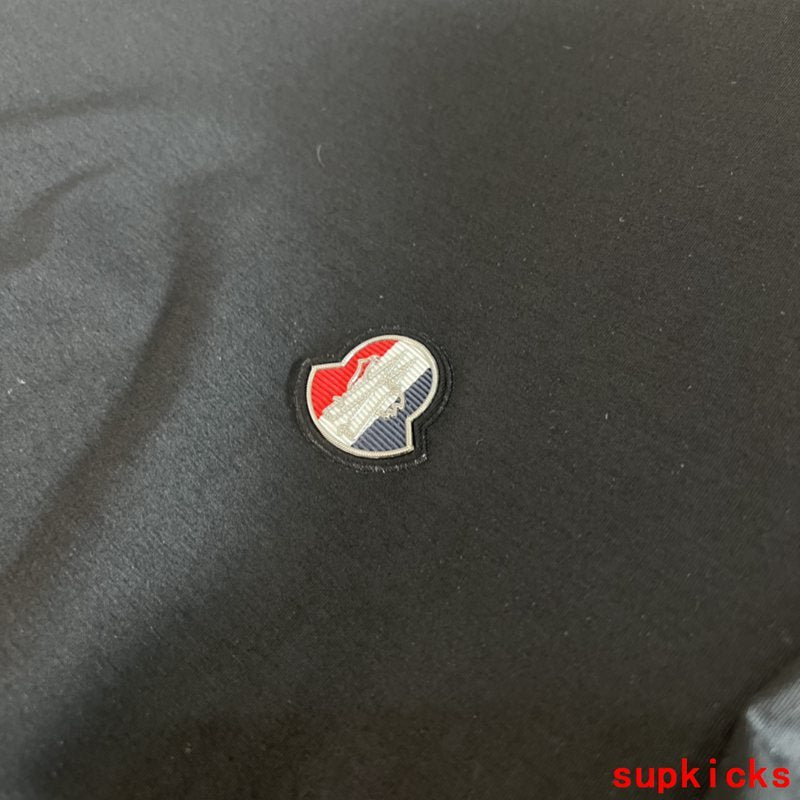 Moncler Luxury Cloth