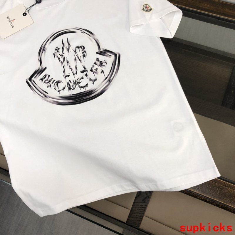 Moncler Luxury Cloth